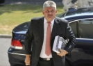 Starším ľuďom sa druhý pilier neoplatil (Hospodárske noviny)