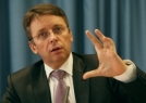 Záchranný fond zatiaľ len odvrátil bankroty krajín (Hospodárske noviny)