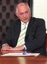 Koľko vracia minister?