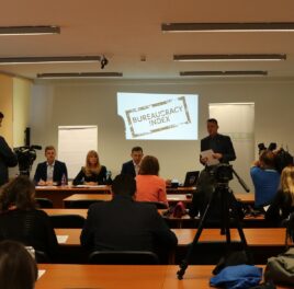 Tlačová správa: Podnikateľ strávi byrokraciou 222 hodín