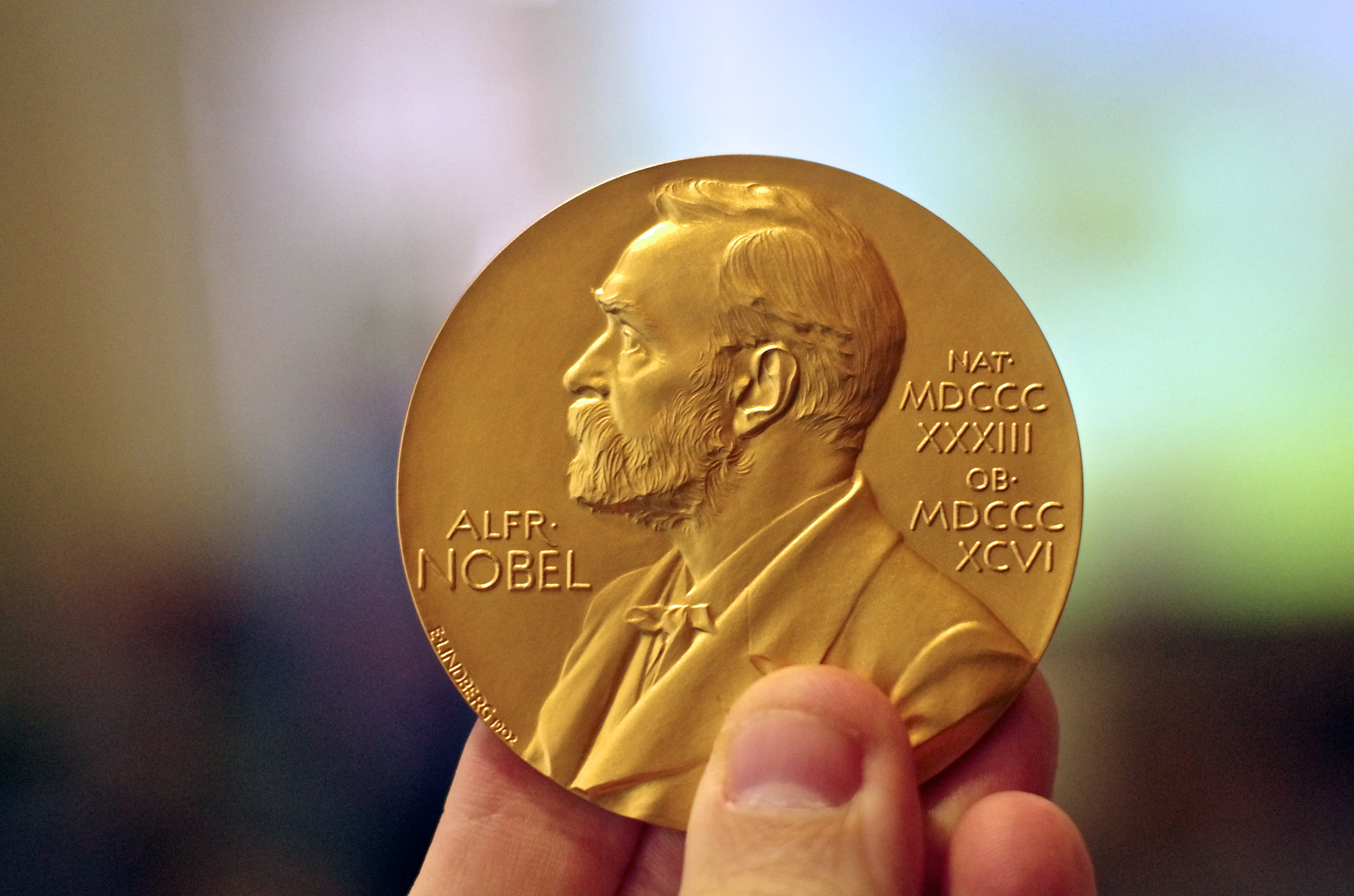 Dostanú piráti s torrentami Nobelovu cenu za ekonómiu?