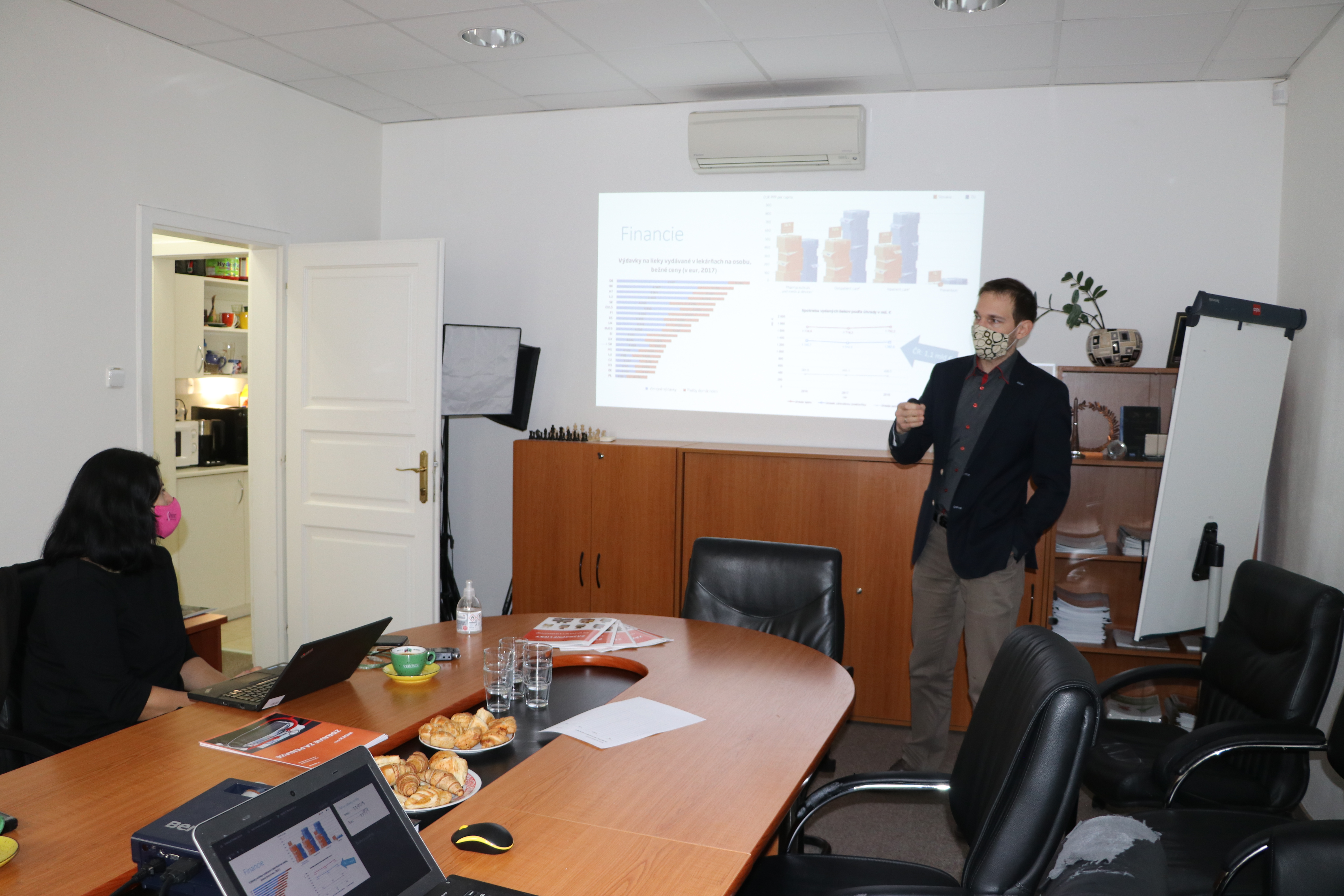 Seminár pre novinárov o liekoch