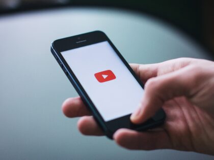 MEPs are irritated by online ads