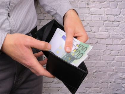 Now Is Best Time for Slovakia to Do Away with Semi-Gross Wage
