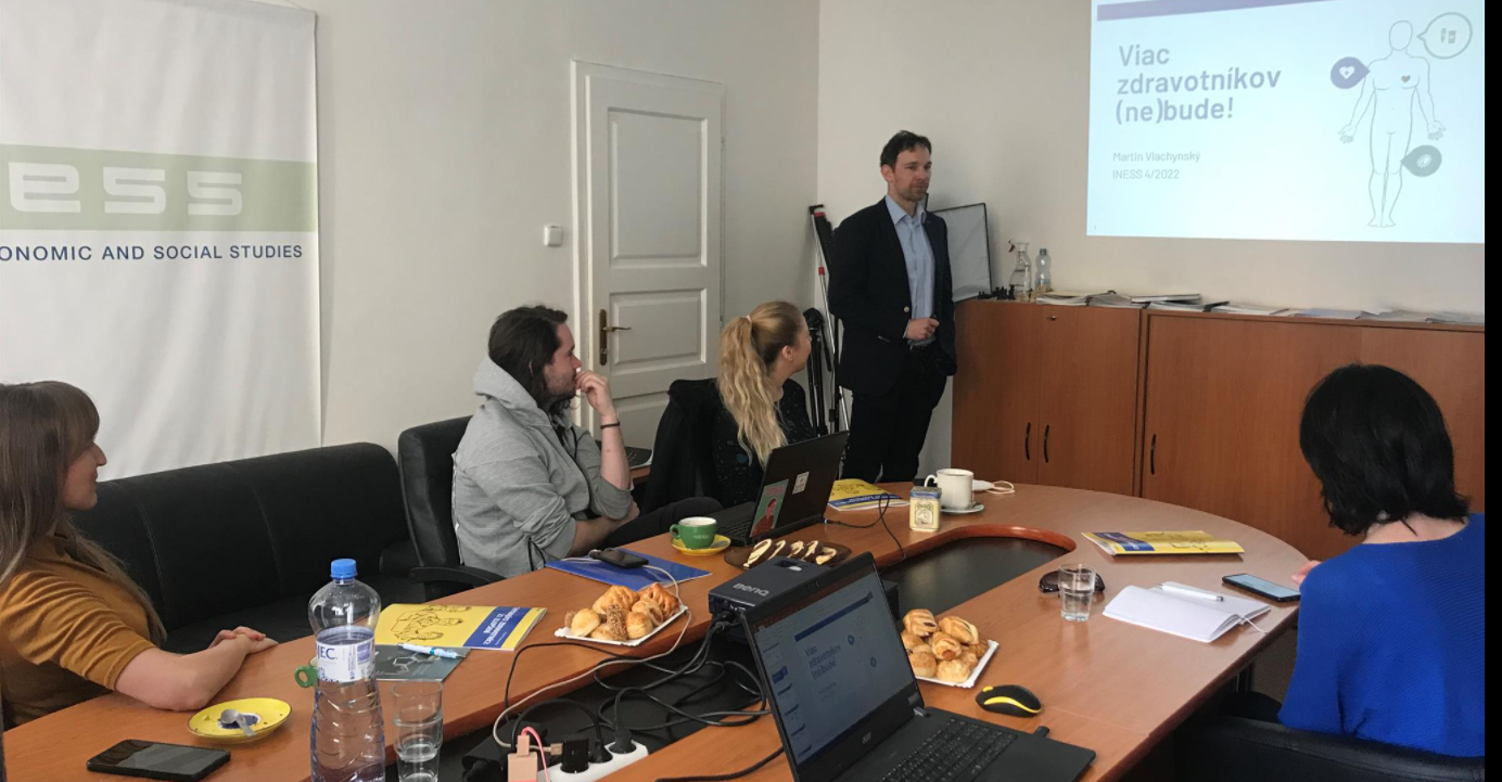 Seminár pre novinárov o nedostatku zdravotníkov