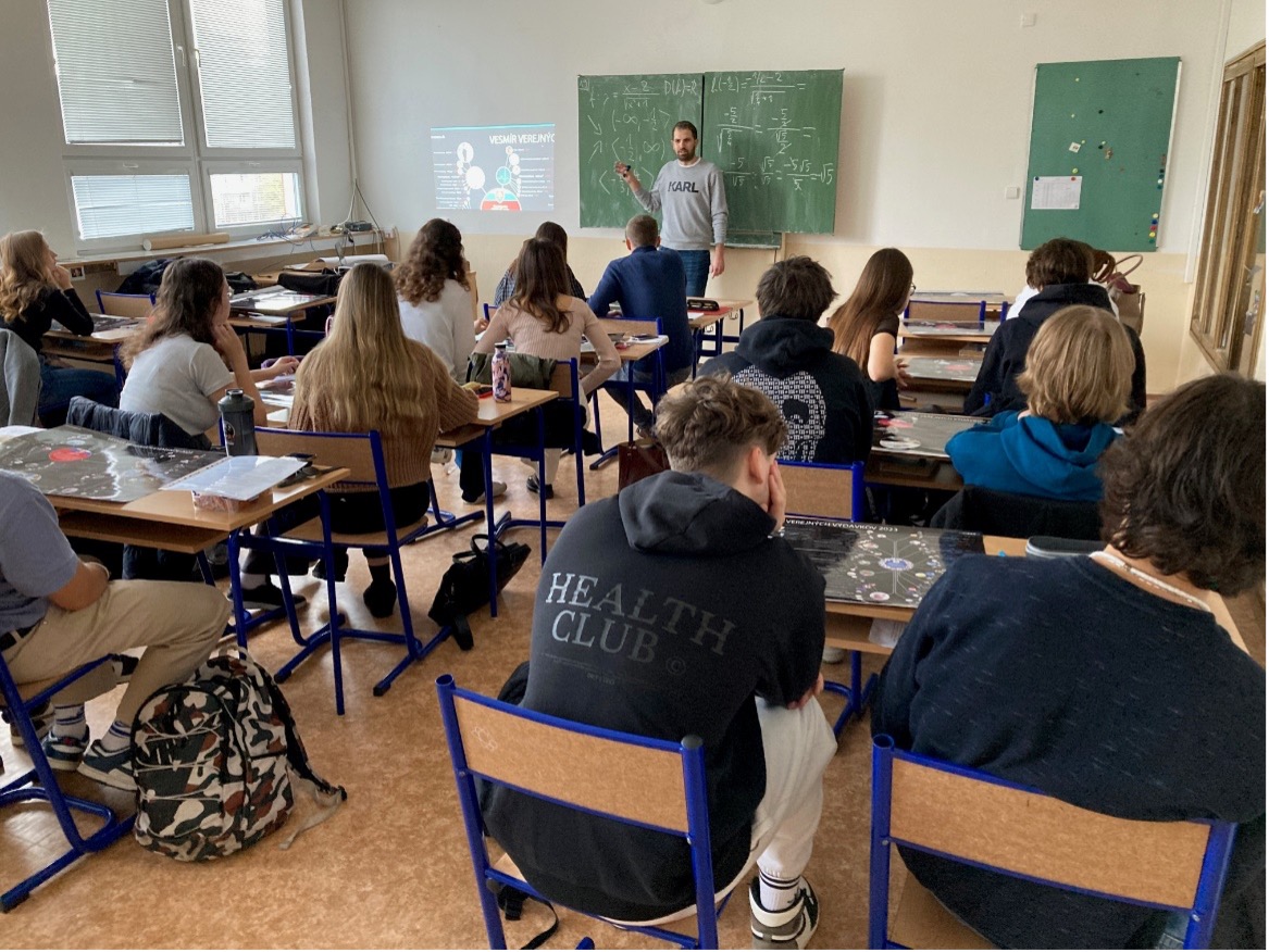 Prednáška Ceny štátu na ekonomickom seminári