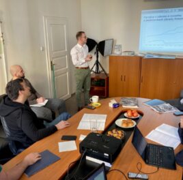 Seminár pre novinárov: Analýza objemu zákonov