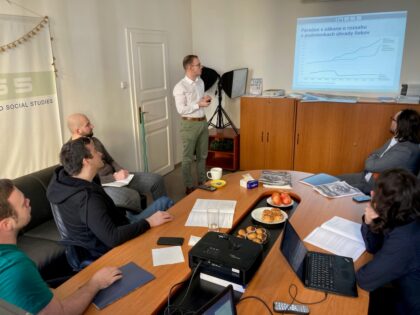 Seminár pre novinárov: Analýza objemu zákonov