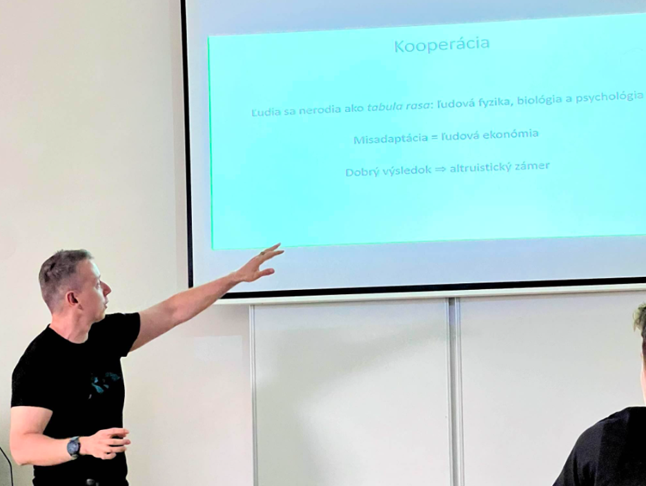 Prednáška na FSEV Univerzity Komenského