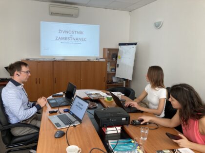 Seminár pre novinárov: Živnostník verzus zamestnanec