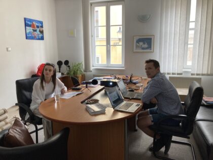 Seminár pre novinárov na tému „Progresívna daň skrytá v odvodoch“