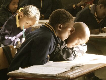 Ako vyriešiť najväčšiu tragédiu nášho školstva? Návod má Keňa a Uganda