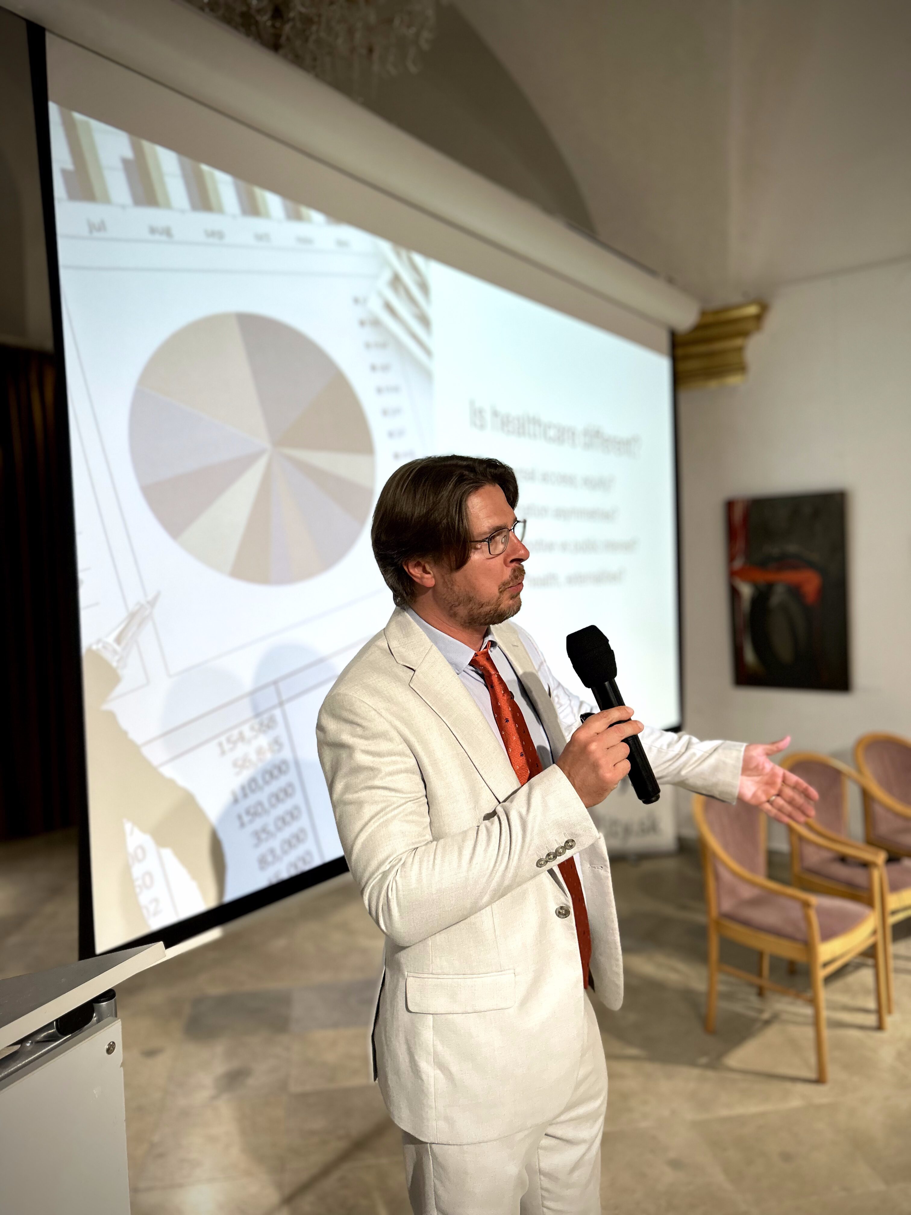 Jeden systém, tisíc problémov- Britské zdravotníctvo podľa Kristiana Niemietza