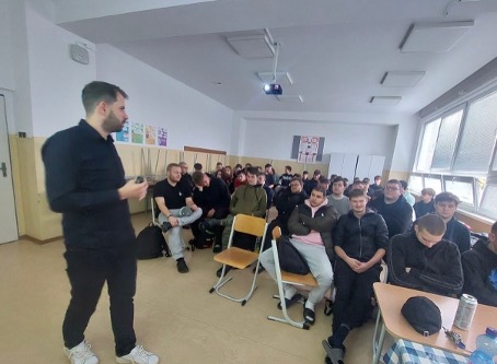 Prednáška Cena štátu na SOŠ automobilovej