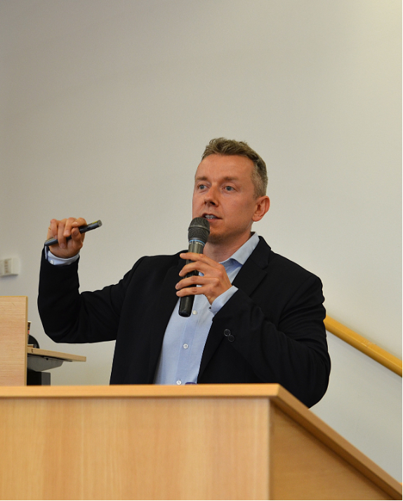 Ekonóm Chovanculiak na konferencii: Farmakoekonomika na Slovensku