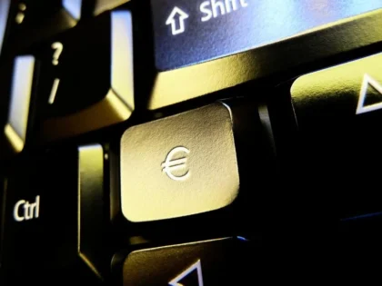 Digitálne euro: Prinesie nám viac ako vezme?